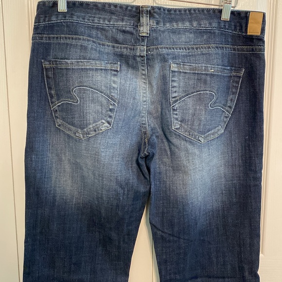 Like New Maurices Ashlyn Boot Cut Jeans - Picture 5 of 7